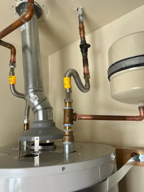 Water heater installation and plumbing repair in Glynlea-Grove Park